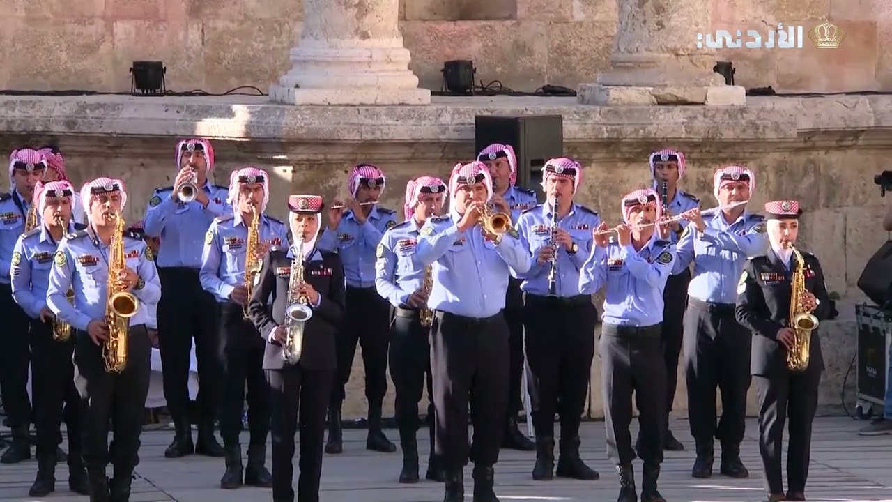 محافظة #العاصمة  | احتفالات موسيقات الامن العام بـ #المدرج_الروماني بذكرى الاستقلال الــ79