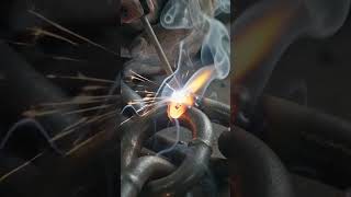 Broken Chain Fixed in 10 Seconds ⛓️🔥 #shorts. #welding #asmr #armcast #weldingtipsandtricks #weld
