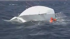 Затонувшая яхта. Оверкиль на байдарке. Киляние яхты. Оверкиль судна фото. Оверкиль судна.