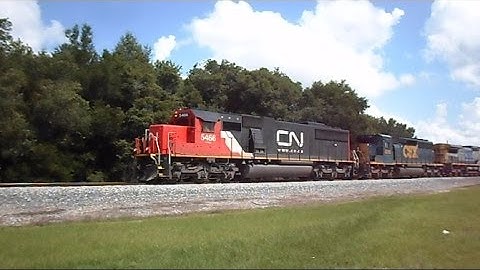 Canadian National 5466 & CSX Ethanol Train Gives Horn Action