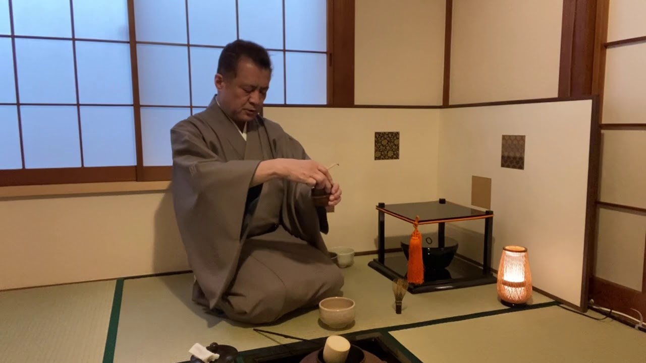 点前シリーズ56 炉矢筈棚薄茶女点前 - YouTube