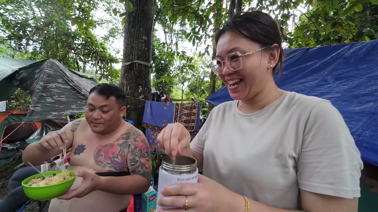 CAMPING HUJAN SEPANJANG MALAM // AWAL PAGI GORENG IKAN FRESH HASIL MENJALA //