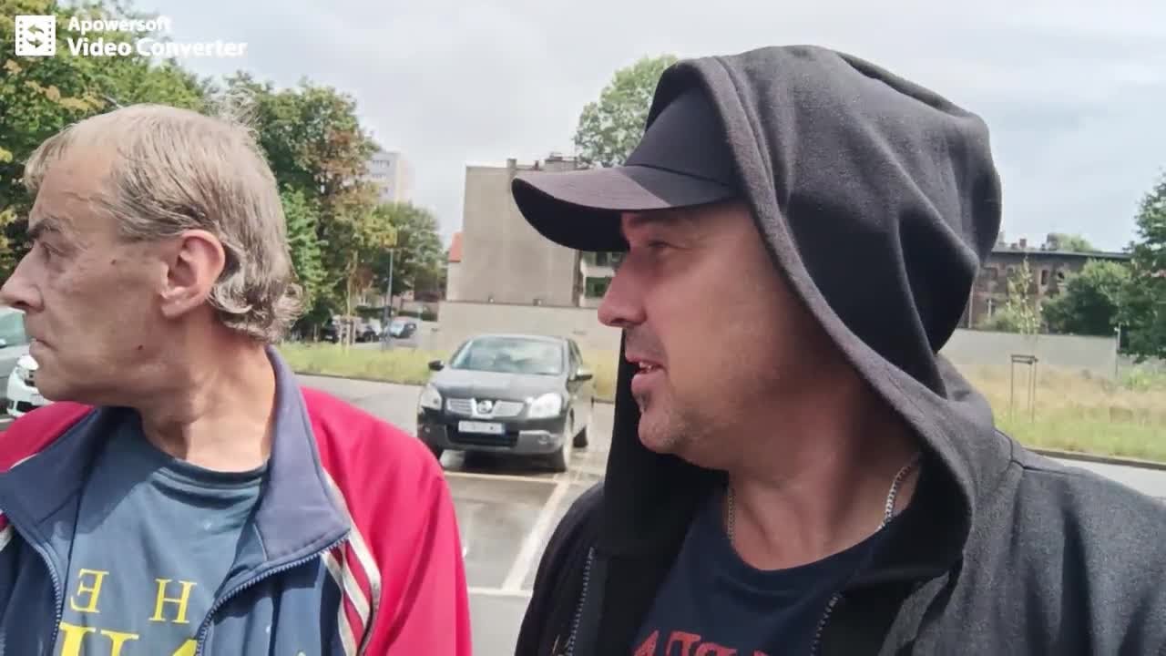 Zaduma Zbyszka nad grobem mamy.Odc.234#bezdomni