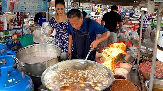 Lots of Customers! Serving more 300 plates of Rad Na with 30 years Experience | Thai Street Food