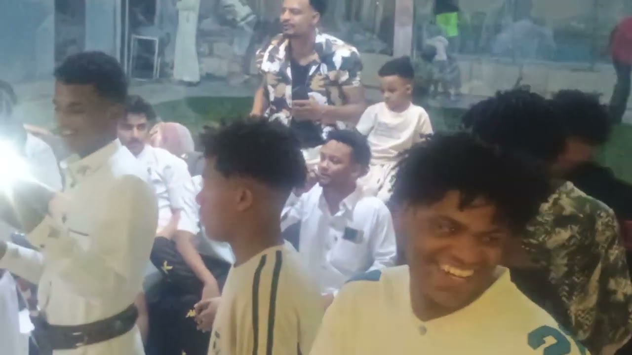 تفاعل الحظورمع الفنان نجيب البابوري وعزف الارج نااار