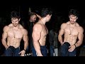 Tiger Shroff Looking Hunk B0DY in Shirtless Look | SOTY 2 Promotion