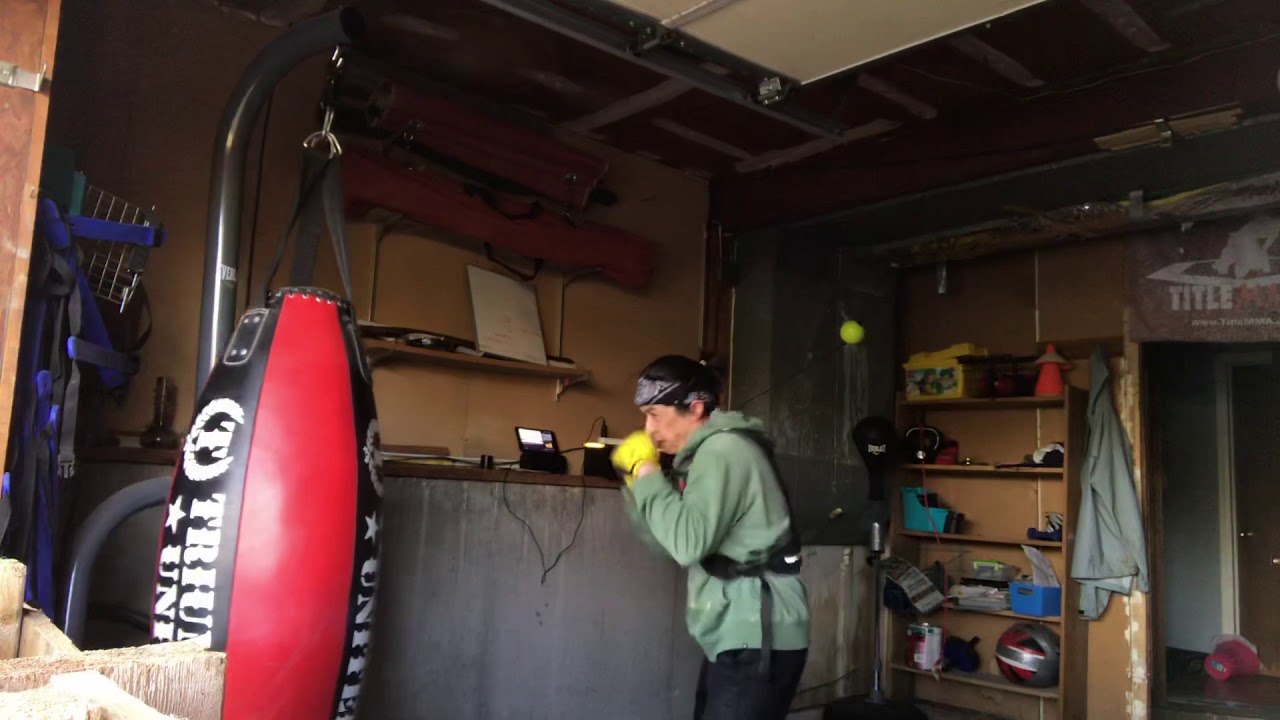 Heavy bag round 1. YouTube