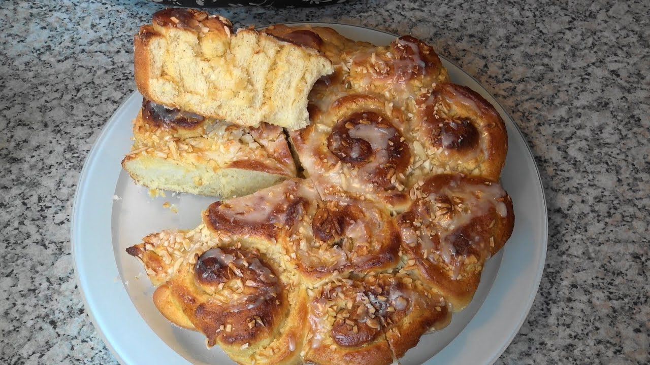 Rosenkuchen mit Marzipan- Orangenfülle - YouTube