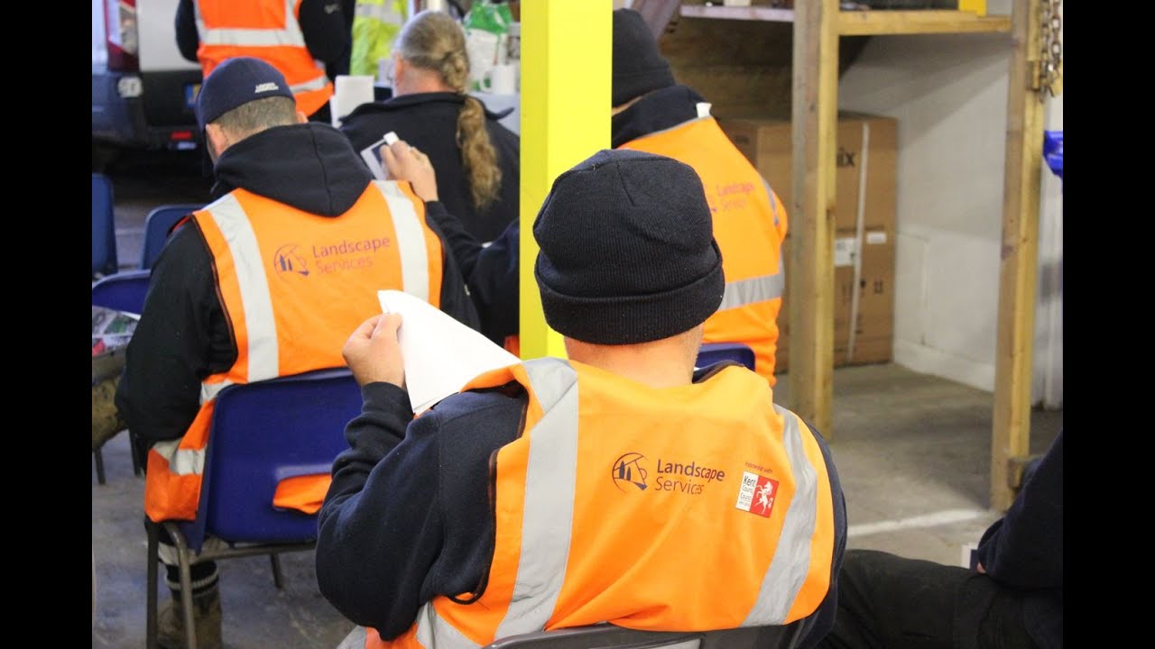 Come with us to our November 2024 Floortalks!