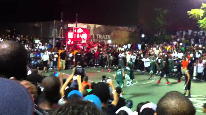 Kevin Durant vs. Michael Beasley at Dyckman - NYC - Team NIKE