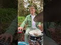 Two hands, one song