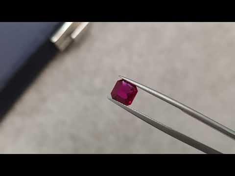 Pigeon's blood red ruby in octagon cut 2.02 ct, Mozambique Video  № 1