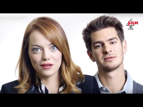 วีดีโอ: Andrew Garfield และ Emma Stone ไม่ปิดบังความรู้สึกของพวกเขา