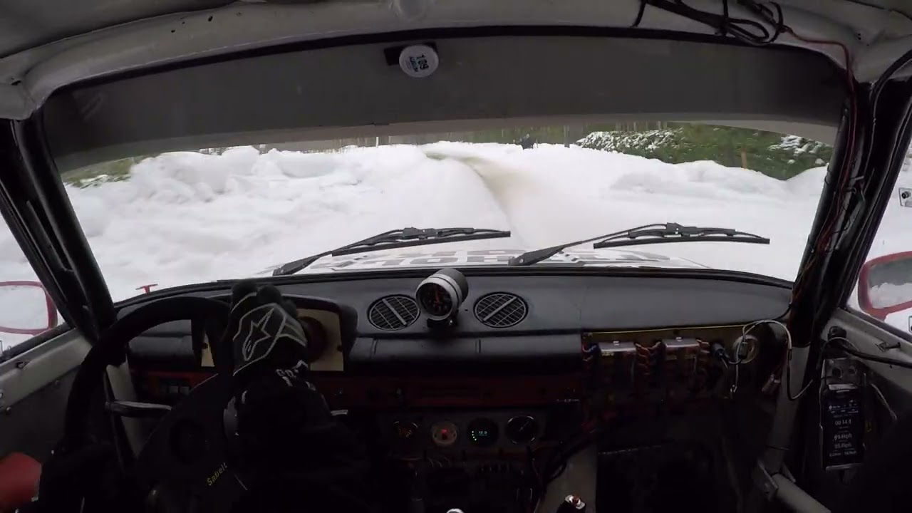 Ihan hyvällä yrkällä yritettiin mennä. EK1 Kangasniemi ralli 2024