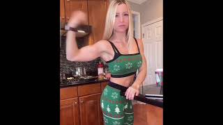 Model Huge Biceps 701.