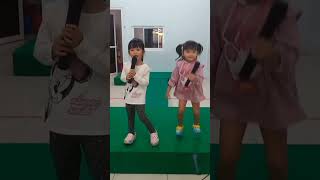 Quinn X Jelita (Piyak Piyak, Korean Song)😍😍 #shorts #shortvideo #happykiddos #happygirl #korea #sing