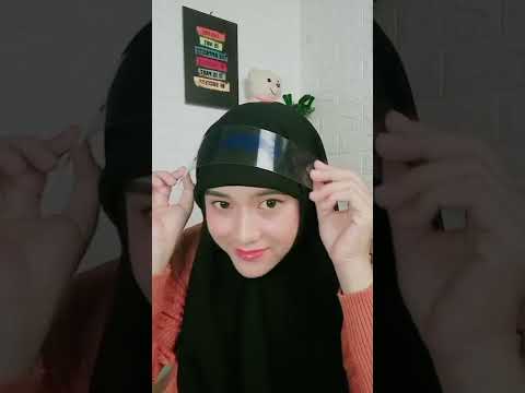 Who told you I can see 😝 #abaya #muslimclothing #hijab #hijabi #jilbab #muslimah #niqab