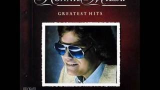 Vignette de la vidéo "Ronnie Milsap - It Was Almost Like A Song"