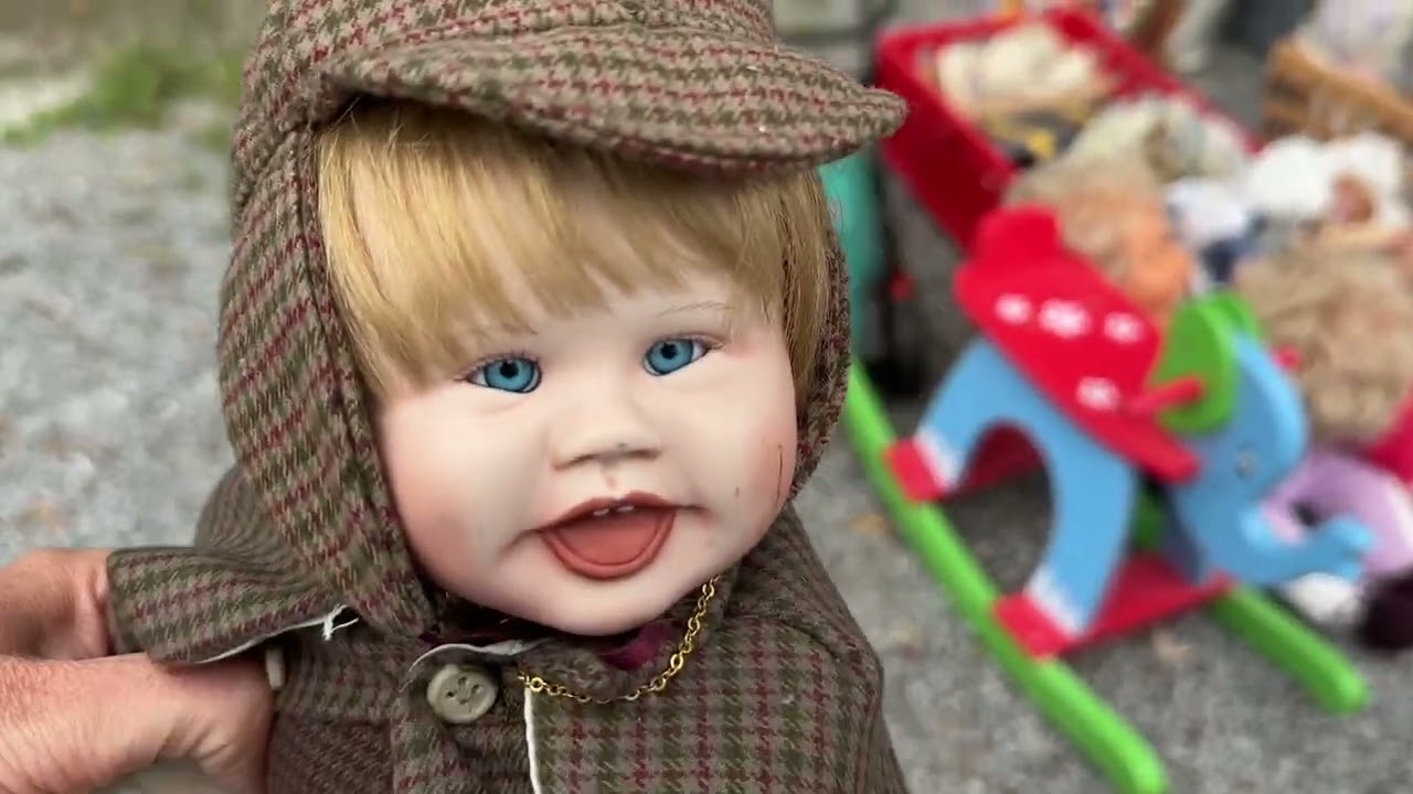 ПОЧЕМУ РЫНОК ОПУСТЕЛ? Я ОДНА СРЕДИ ВЕЩЕЙ.