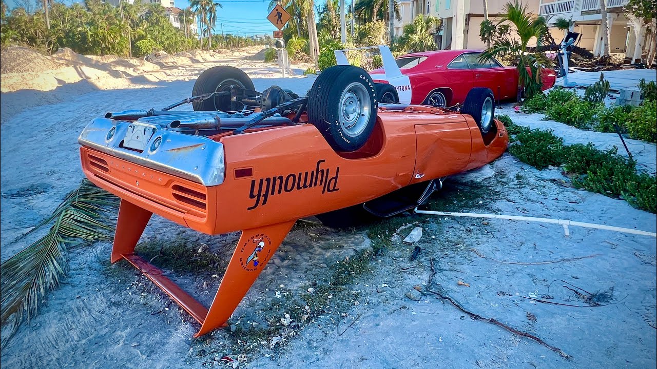 Hurricane Ian ocean swells smash 69 Daytona Charger and 70 Superbird! Interview with owner.