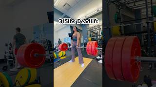 315lbs deadlift 2 reps! Aiming for 3-4 next week #deadlifts #legdayworkout #deadliftpr #fitnessmoms