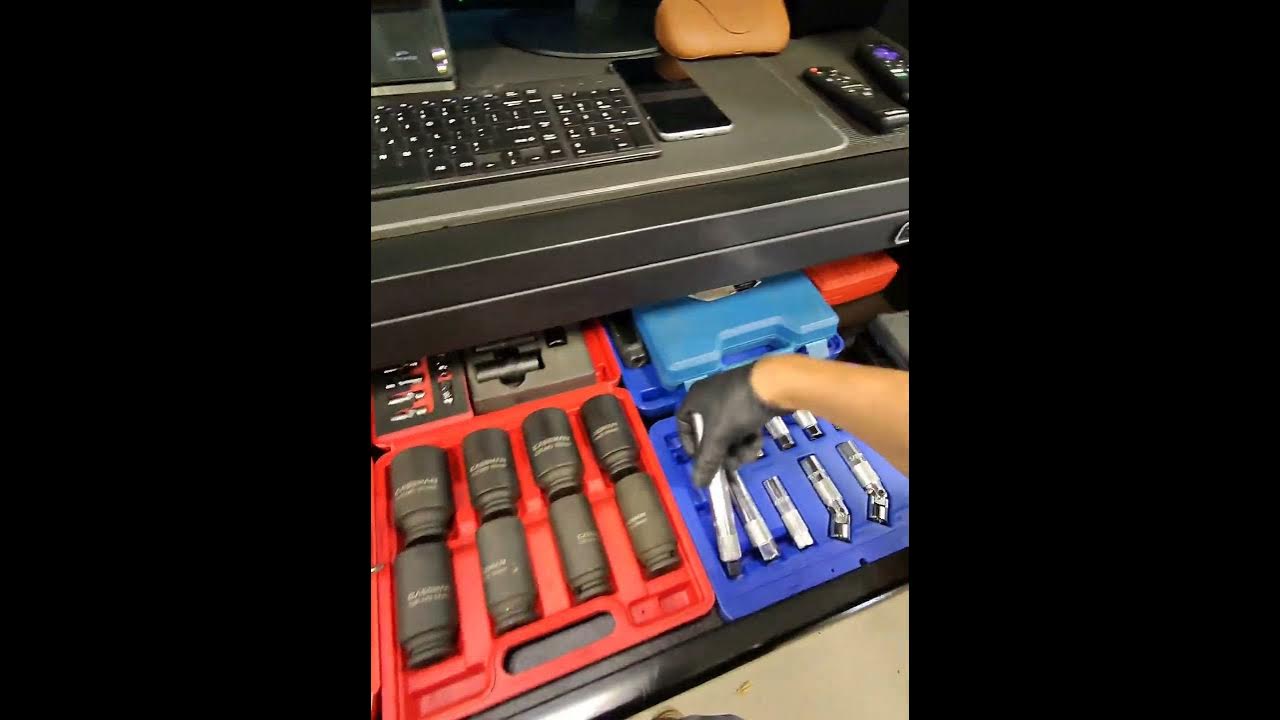 Spark Plug Job Something Light nissan mechanic YouTube spark-plug-job-something-light-nissan-mechanic-youtube