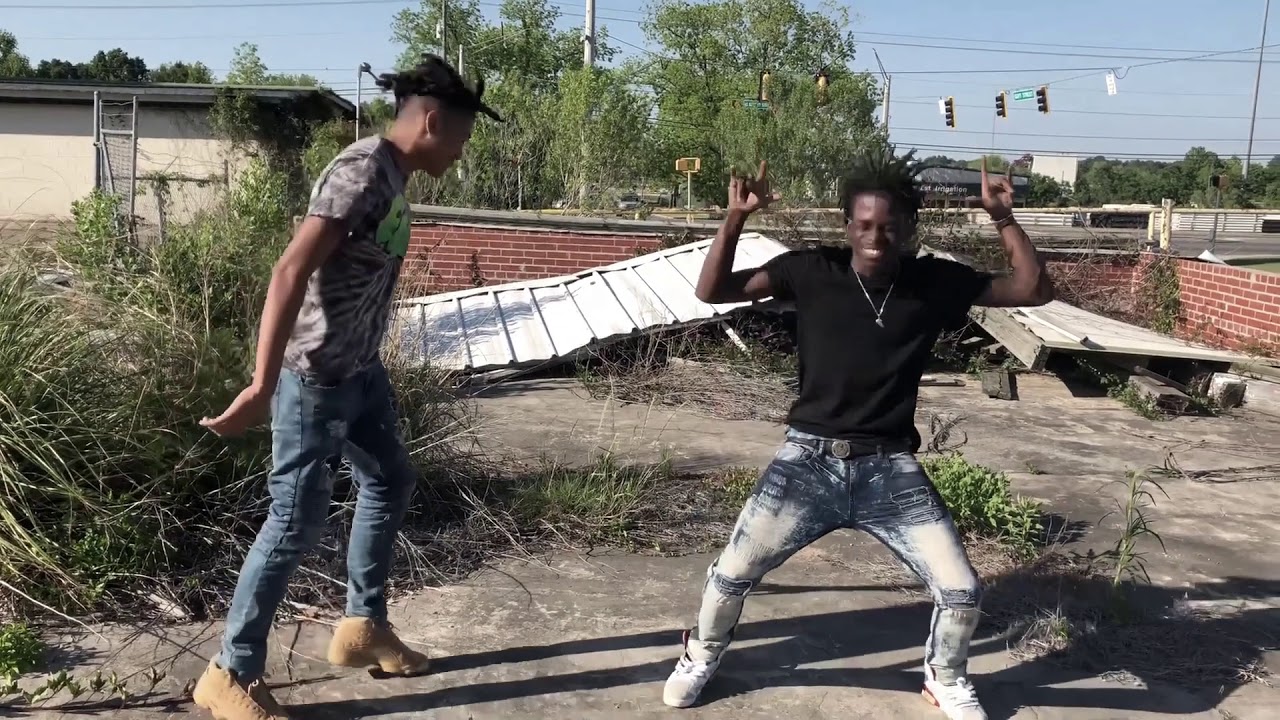 Lil T- Say you want smoke? Ft: Young Qourt & Deedafool (Official Video)