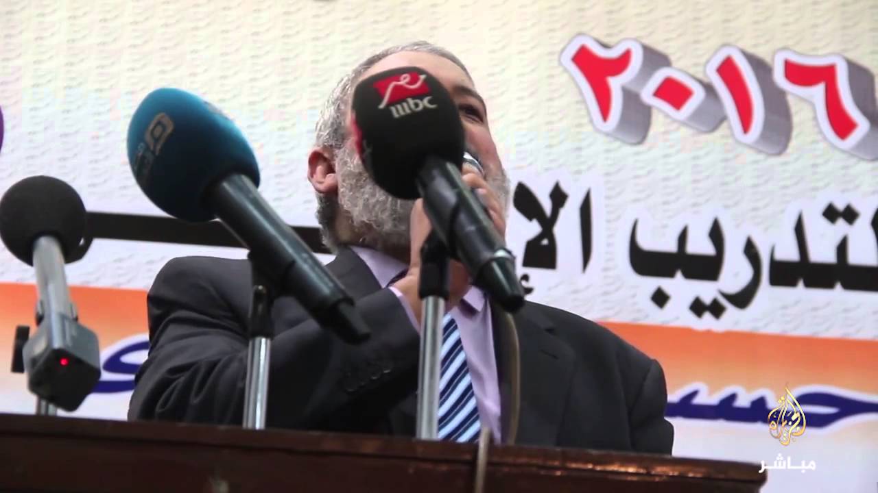 توافد كثيف للأطباء امام مقر النقابة  للمشاركة بالجمعية العمومية الغير عادية