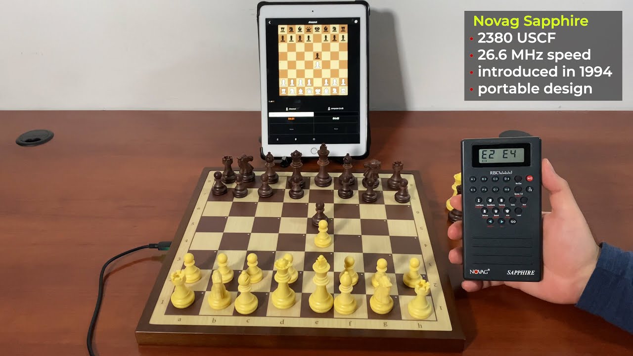 Novag Zircon 2 vs. Shredder Chess Engine 🟡 Gadgetify 