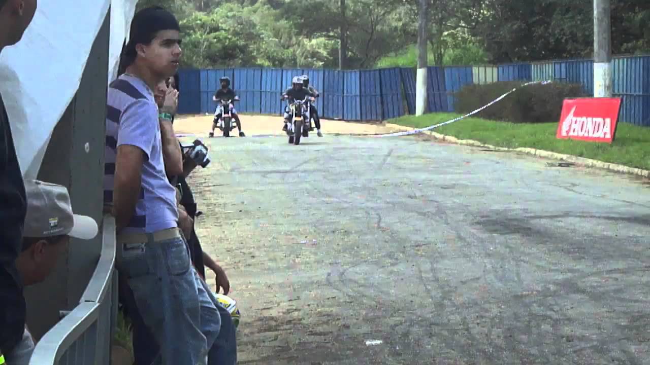 galera que acelera no megacicle