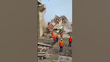 💥 Truck Slams Into Pillar — Bridge Fails Instantly! #fail #engineering #building