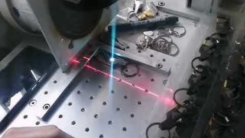 Móc chìa khóa giá rẻ, Nhận khắc tên lên móc chìa khóa, khắc laser kim loại theo yêu cầu