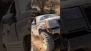 V8 Jeep SlowMo Offroad!