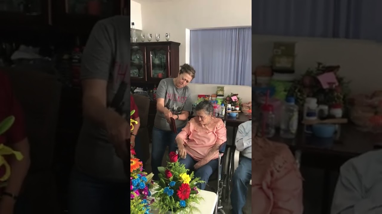 Diez de mayo con el mariachi celebrando el día de las Madres