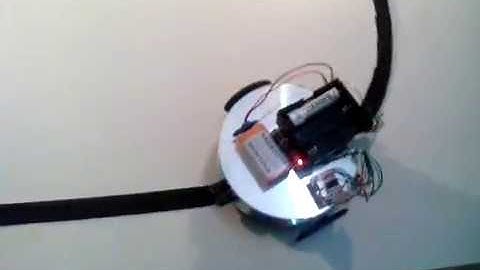 простой робот на основе Arduino