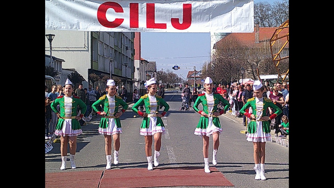 Čazmanske mažoretkinje nastup 3