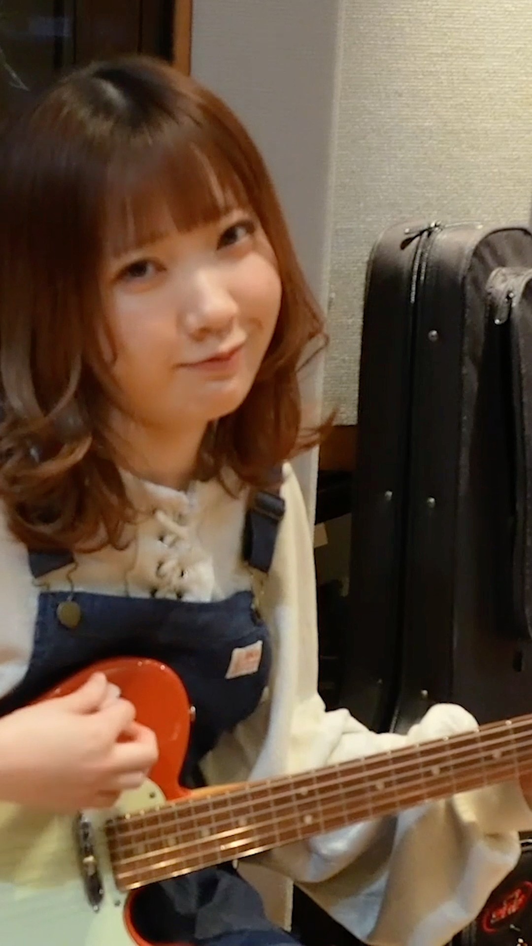 ガラスの靴は落とさない - YouTube