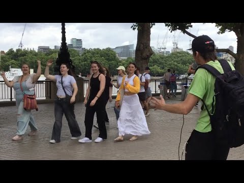 Singing to strangers