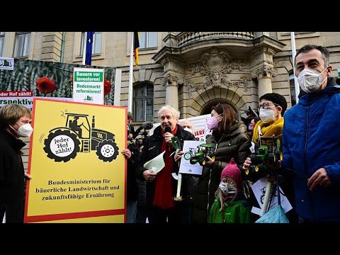 Фермеры Германии призывают правительство ускорить реформы