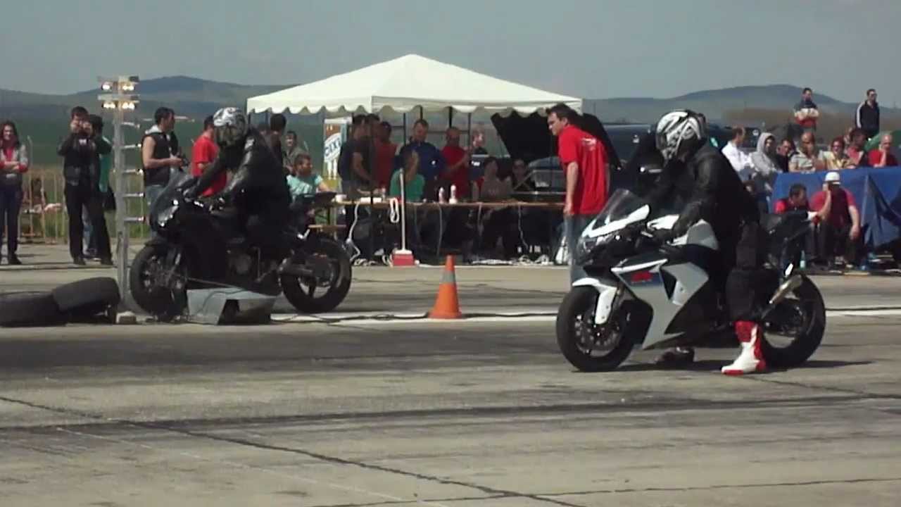 moto acceleration YouTube