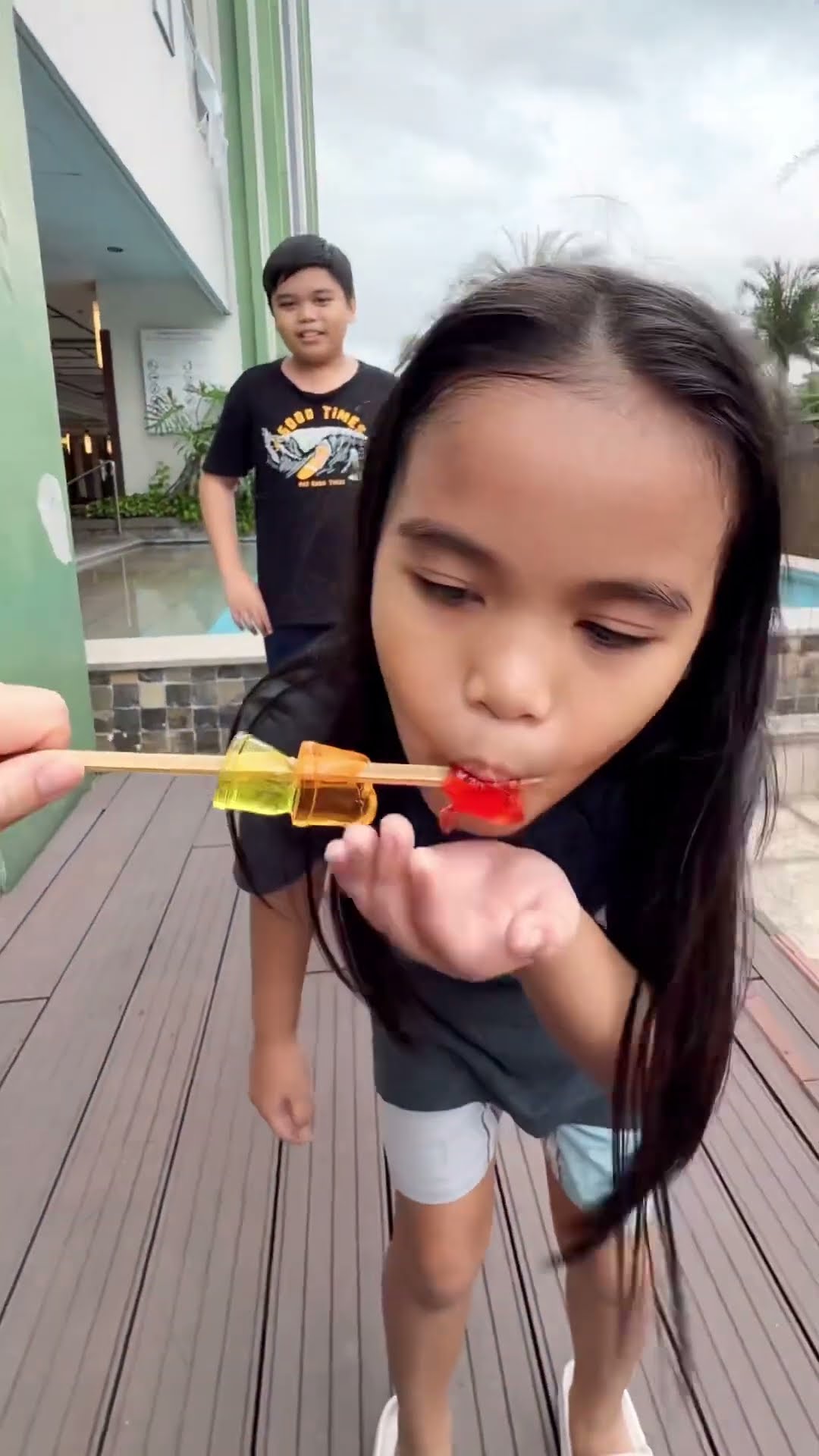 Cute kid and baby eat jelly ❤️?✅???????