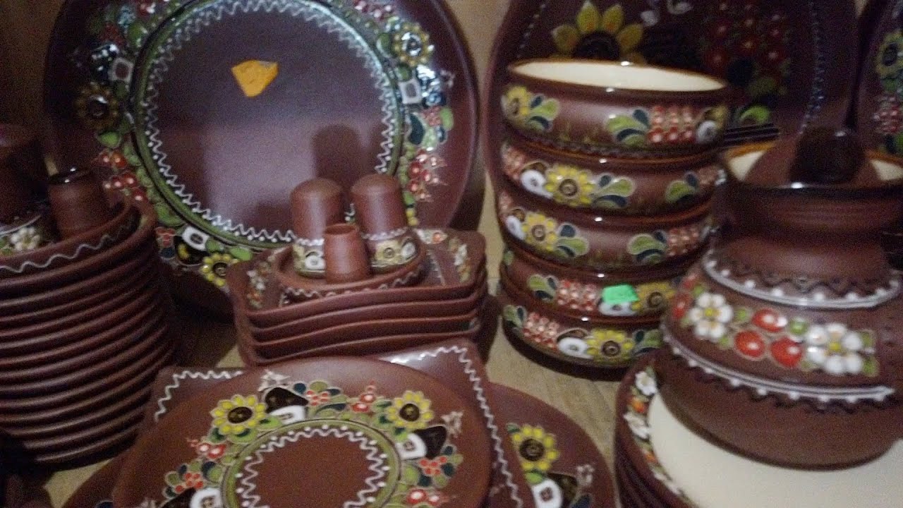 Яблуниця. Сувенірний ринок на перевалі. Етнографічна експозиція і туристичний магніт