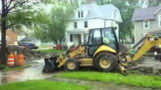 Time Lapse Caterpillar Construction   North Street Pontiac IL summer 2013