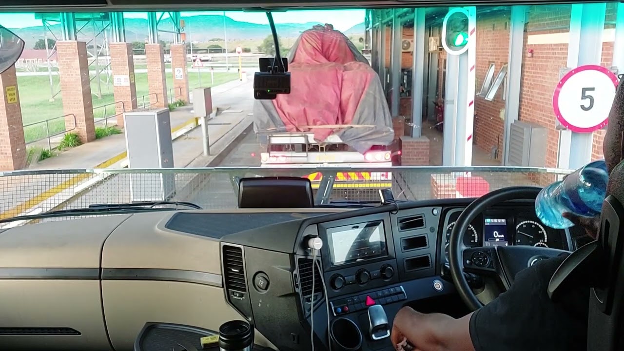 6 2 6 24/7 day and night always on the road we keep left pass right we keep moving 🚛 🇿🇦 WLMF