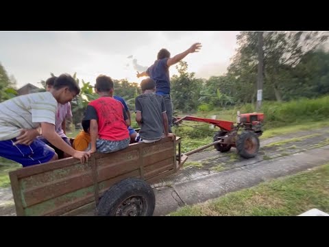 Naik traktor keliling | endorse brand besar | maaci zaki kameramen heueue
