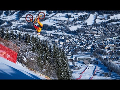 Fabio Wibmer desciende en MTB la pista  streif de Kitbühel