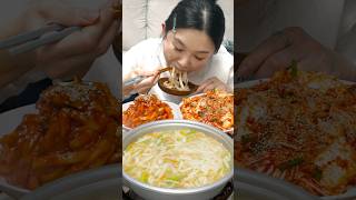 국물이 끝내줘요 겉절이에 칼국수