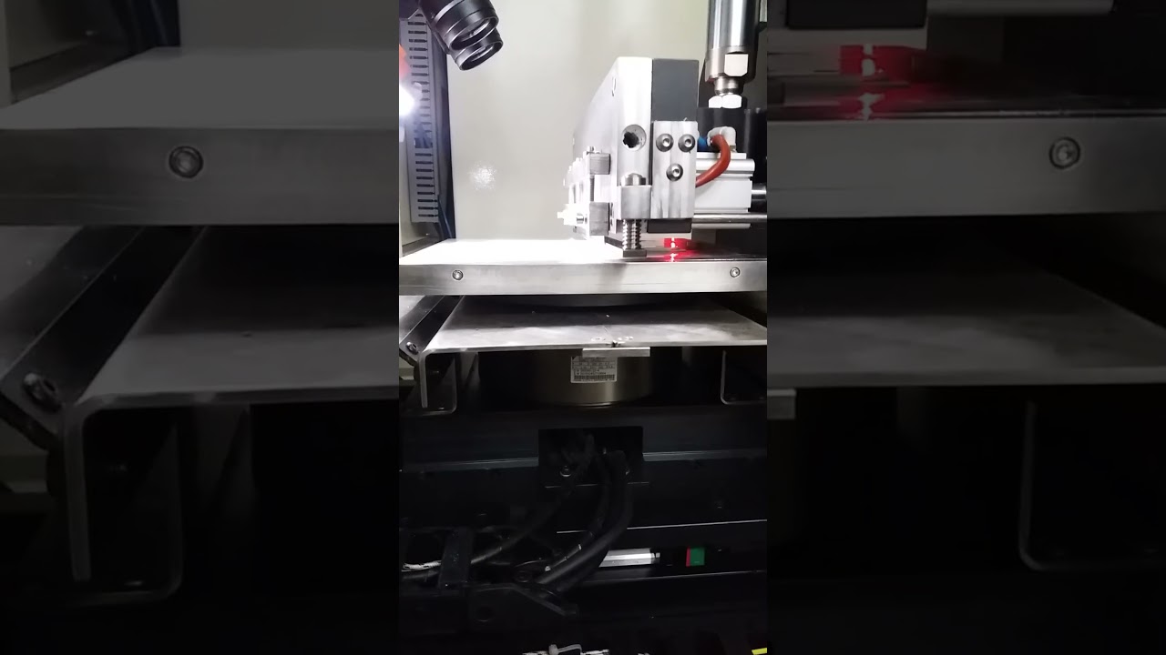 Hot Knife guiada por sistema de visão