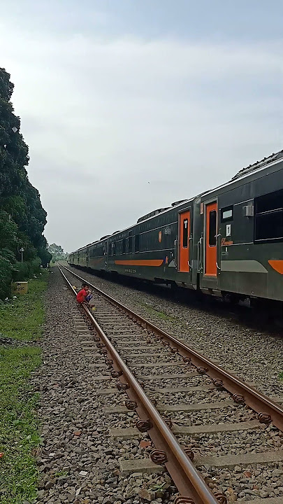 KA.Ppandayan Kmbli Mlintas Cpat Dbwah Lngit Crah Dgn S35 ya yg Kras, Dtmani 2Bocil,Rlasi Gmbir-Bnjar