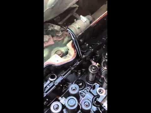 2008 Detroit Diesel 60 series injector removal